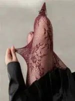 1 Pair Retro Floral Hollow-Out Sheer Pantyhose For Slimming - Image 3